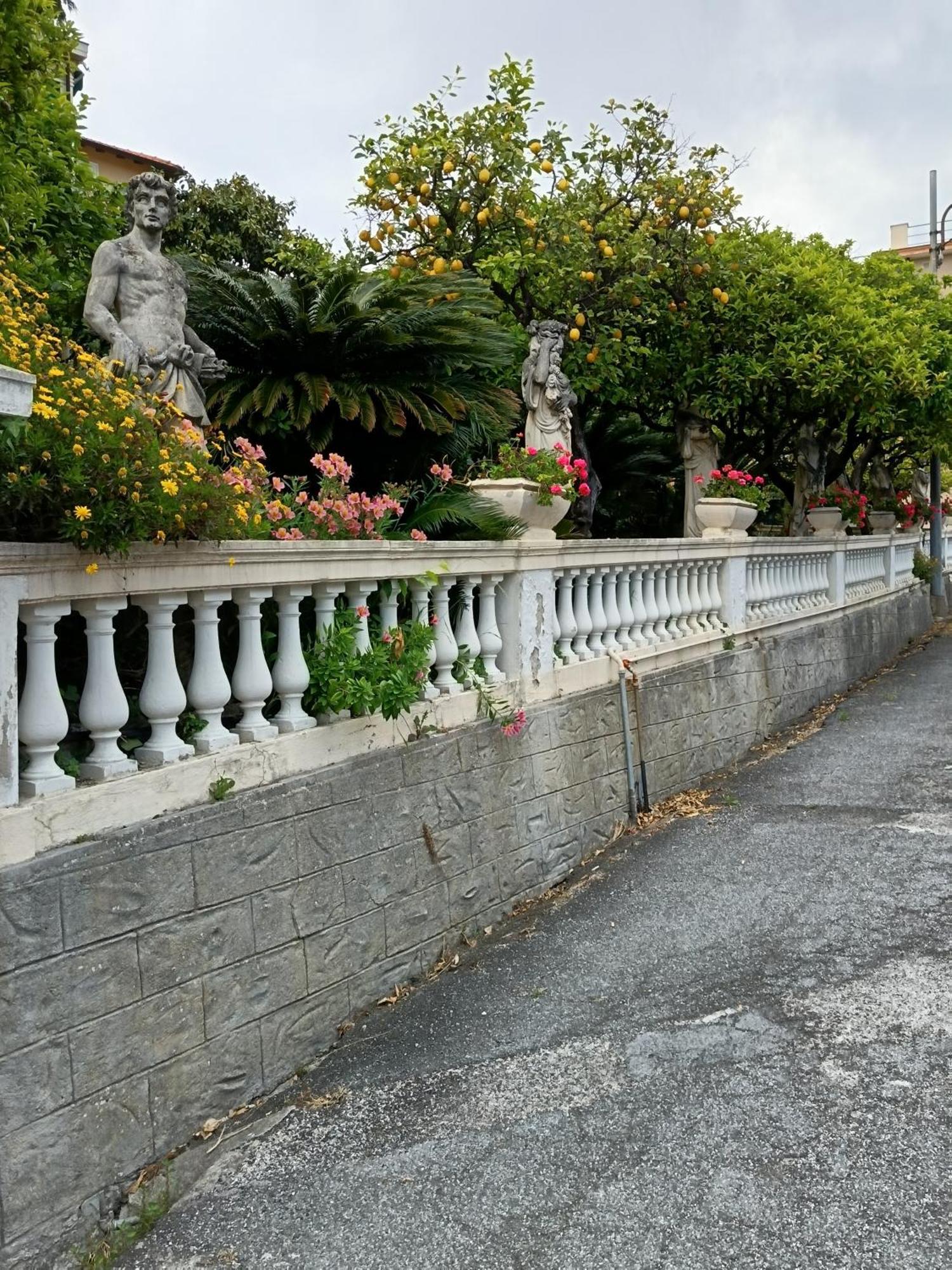 Casa Francesca Con Parcheggio Gratuito Sanremo Exterior foto
